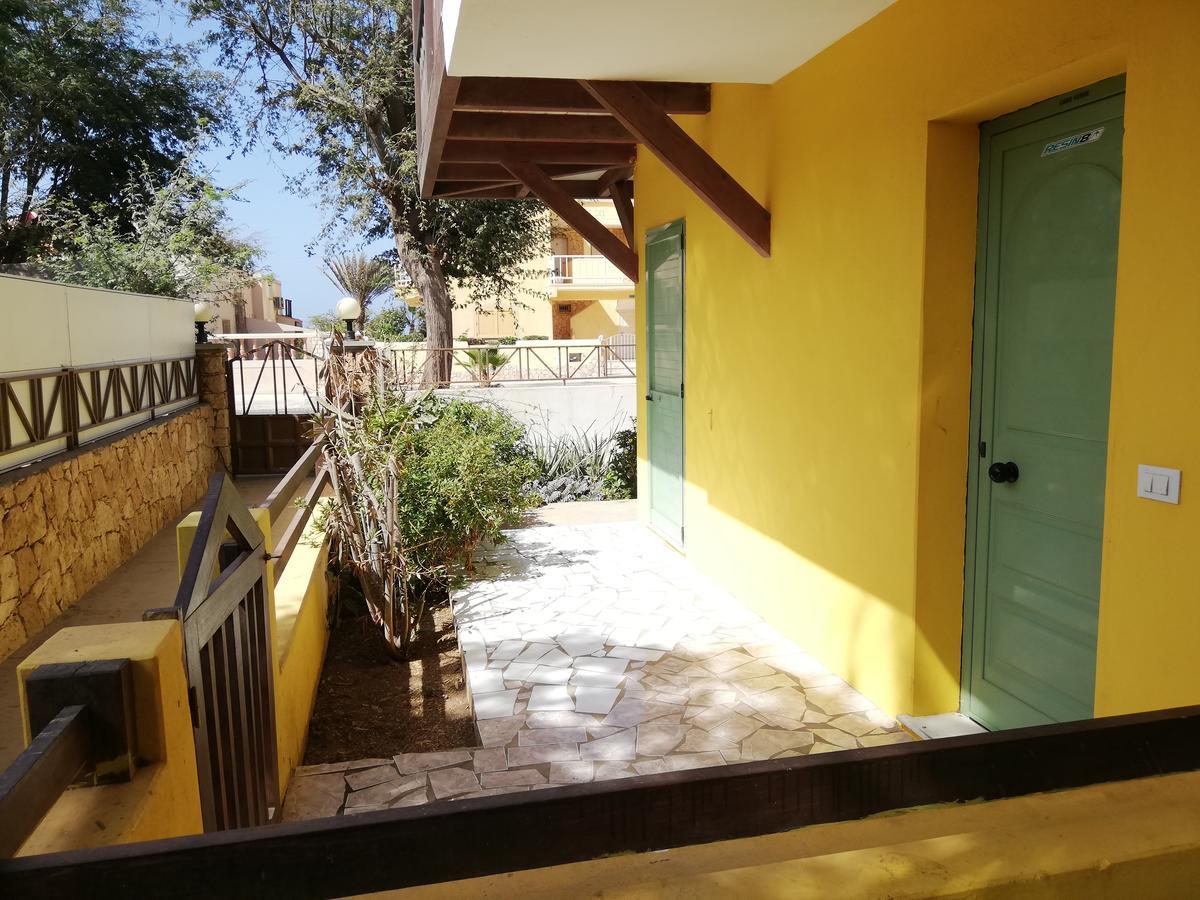 Sal Service - Beach Residence Santa Maria Bagian luar foto