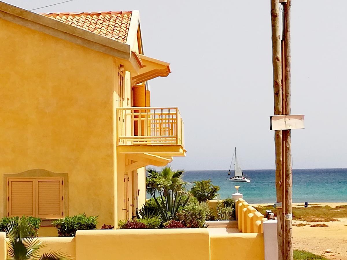 Sal Service - Beach Residence Santa Maria Bagian luar foto